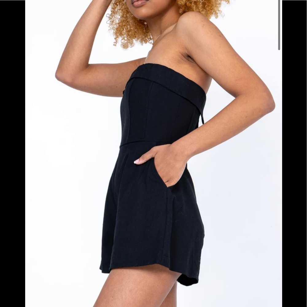 NWOT GIANNA ROMPER BLACK